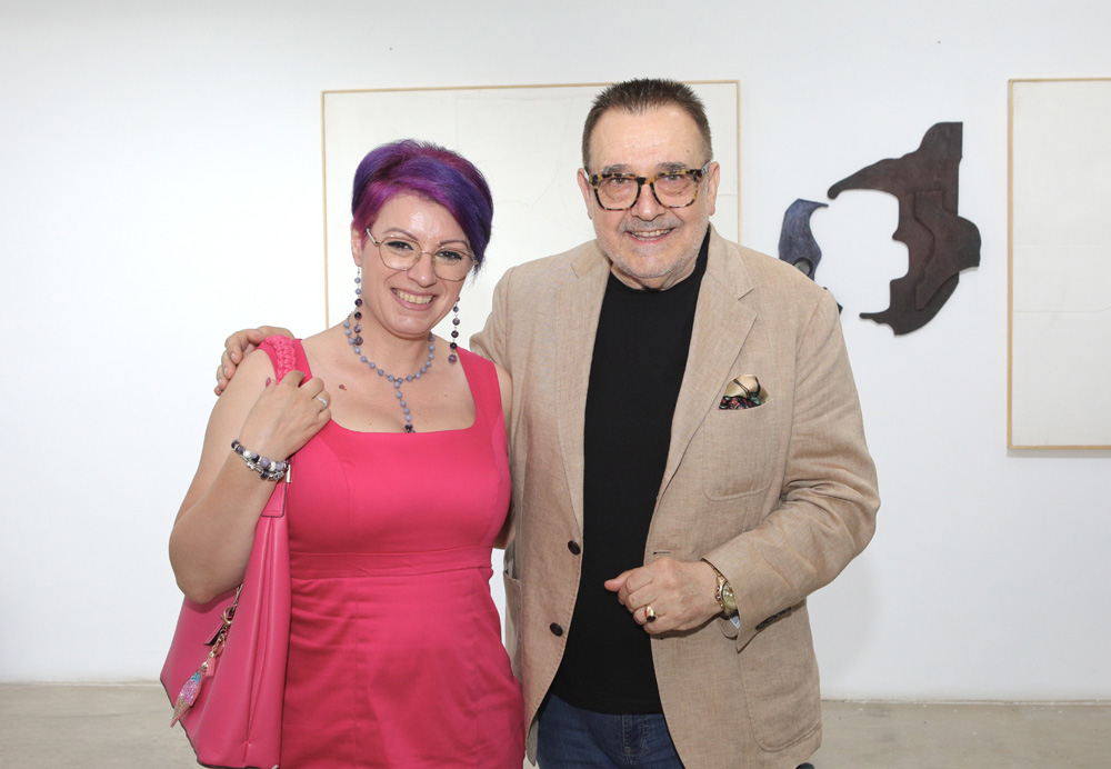 ONE Gallery ������� ����� ������ ����� �����������������